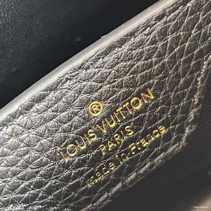 Fashionrepsfam ru LV 2408YA0111 Bags 0705